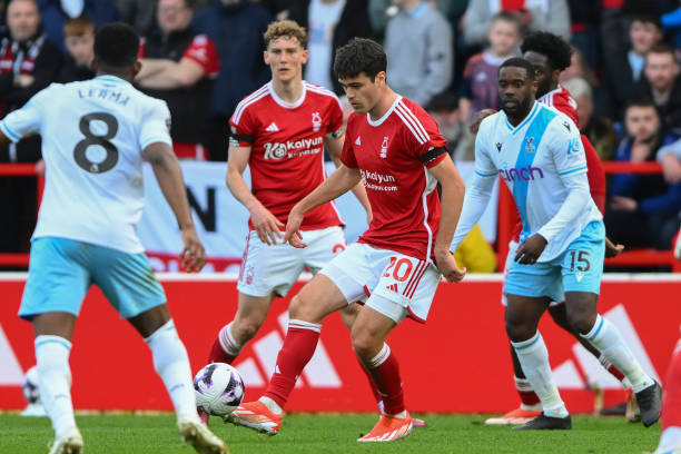 防守端的疏 防守端的疏