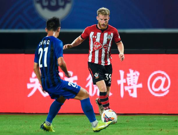 保持领先地 保持领先地